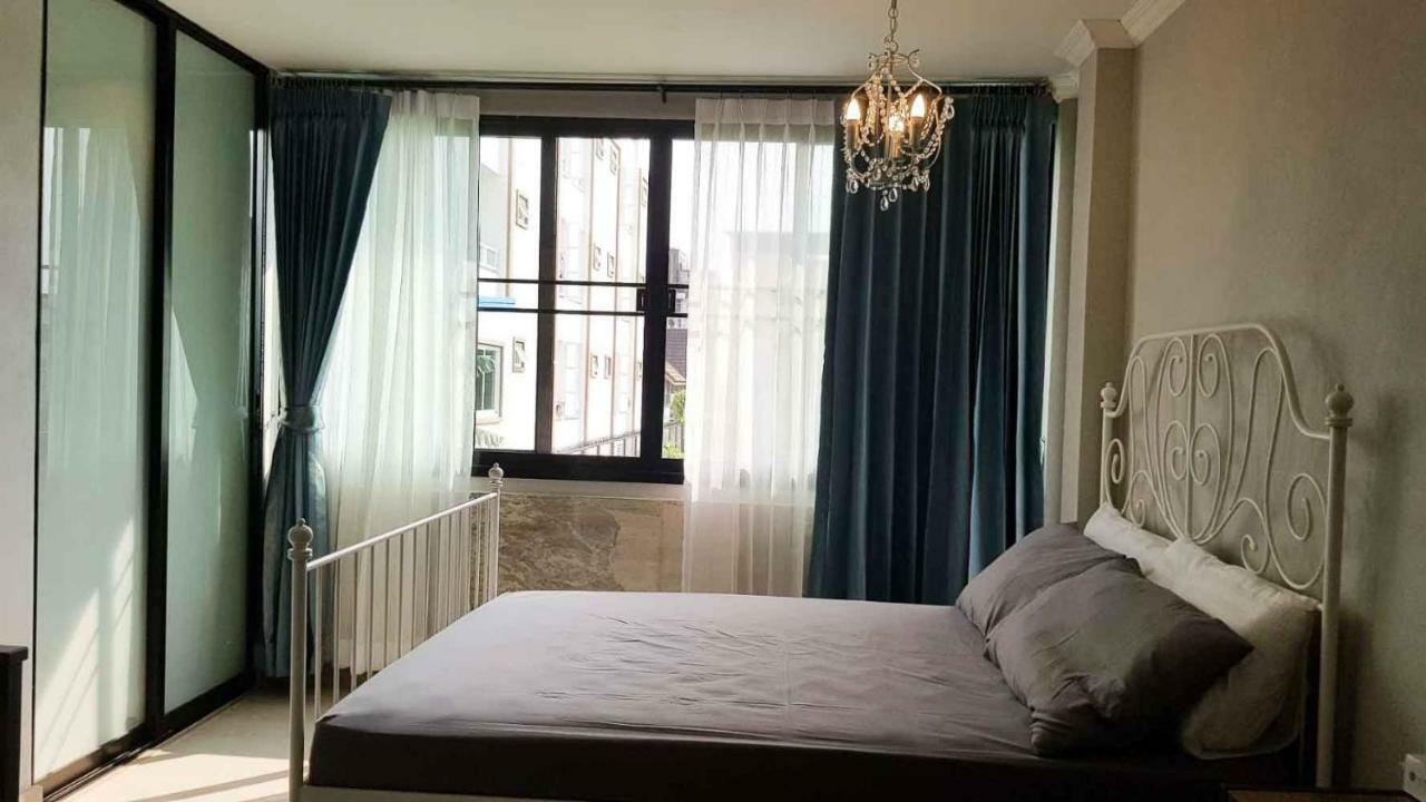 Wang Lang Hostel Bangkok Exterior photo